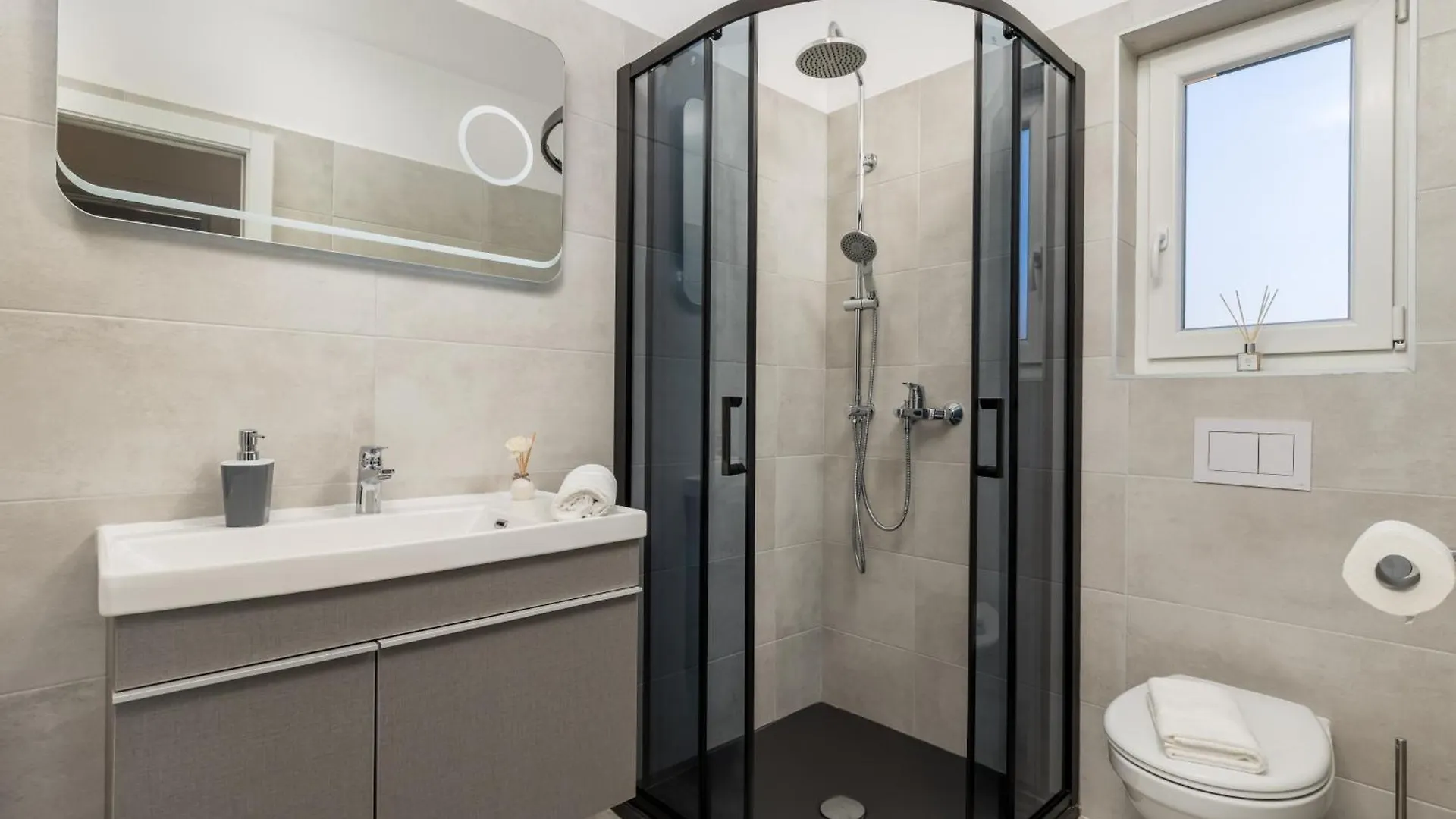 Apartman Meri With Garden Cizici Apartment
