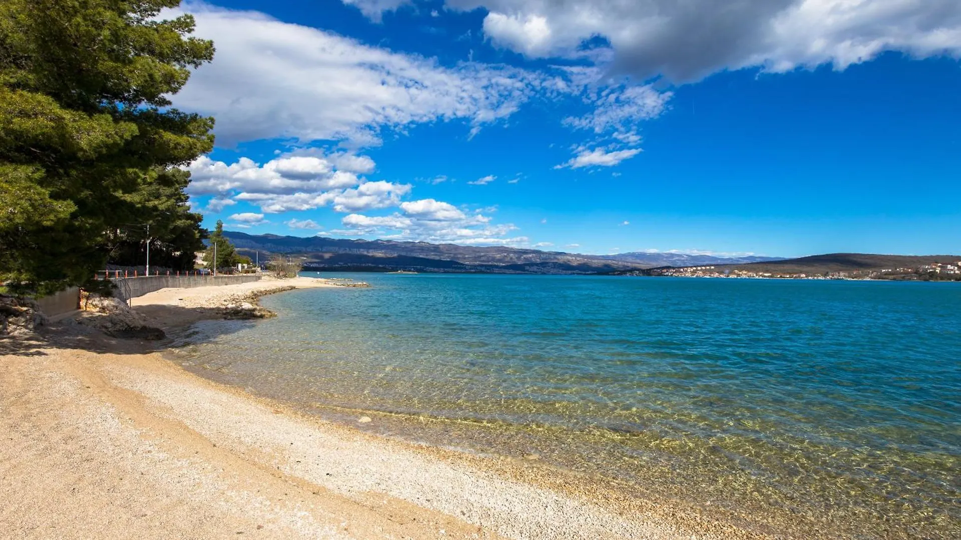 Apartment Apartman Meri With Garden Cizici Croatia